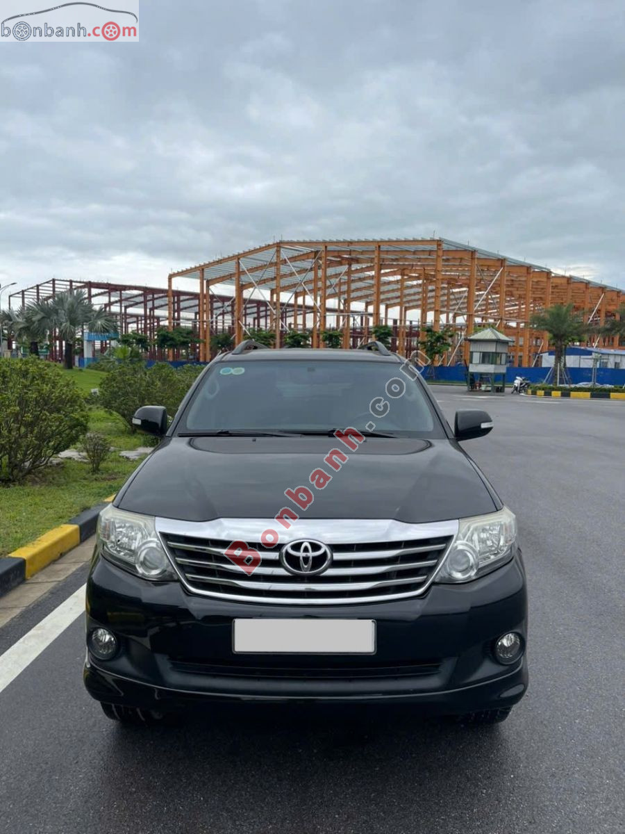 Toyota Fortuner 2.7V 4x2 AT 2012