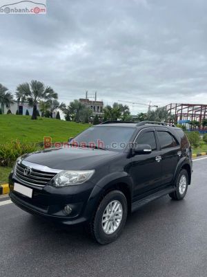 Xe Toyota Fortuner 2.7V 4x2 AT 2012
