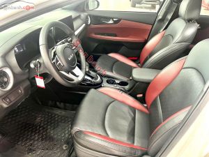 Xe Kia K3 Premium 2.0 AT 2025