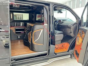 Xe Ford Tourneo Limousine Titanium 2.0 AT 2021