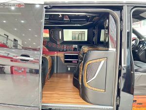 Xe Ford Tourneo Limousine Titanium 2.0 AT 2021